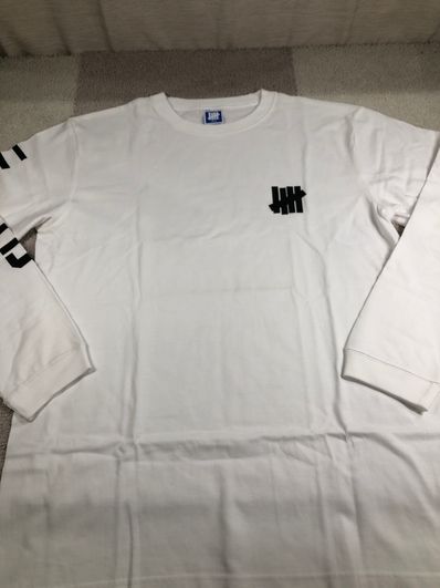 UNDEFEATED STENCIL SLEEVE ICON L/S TEE - UL21006 "White"