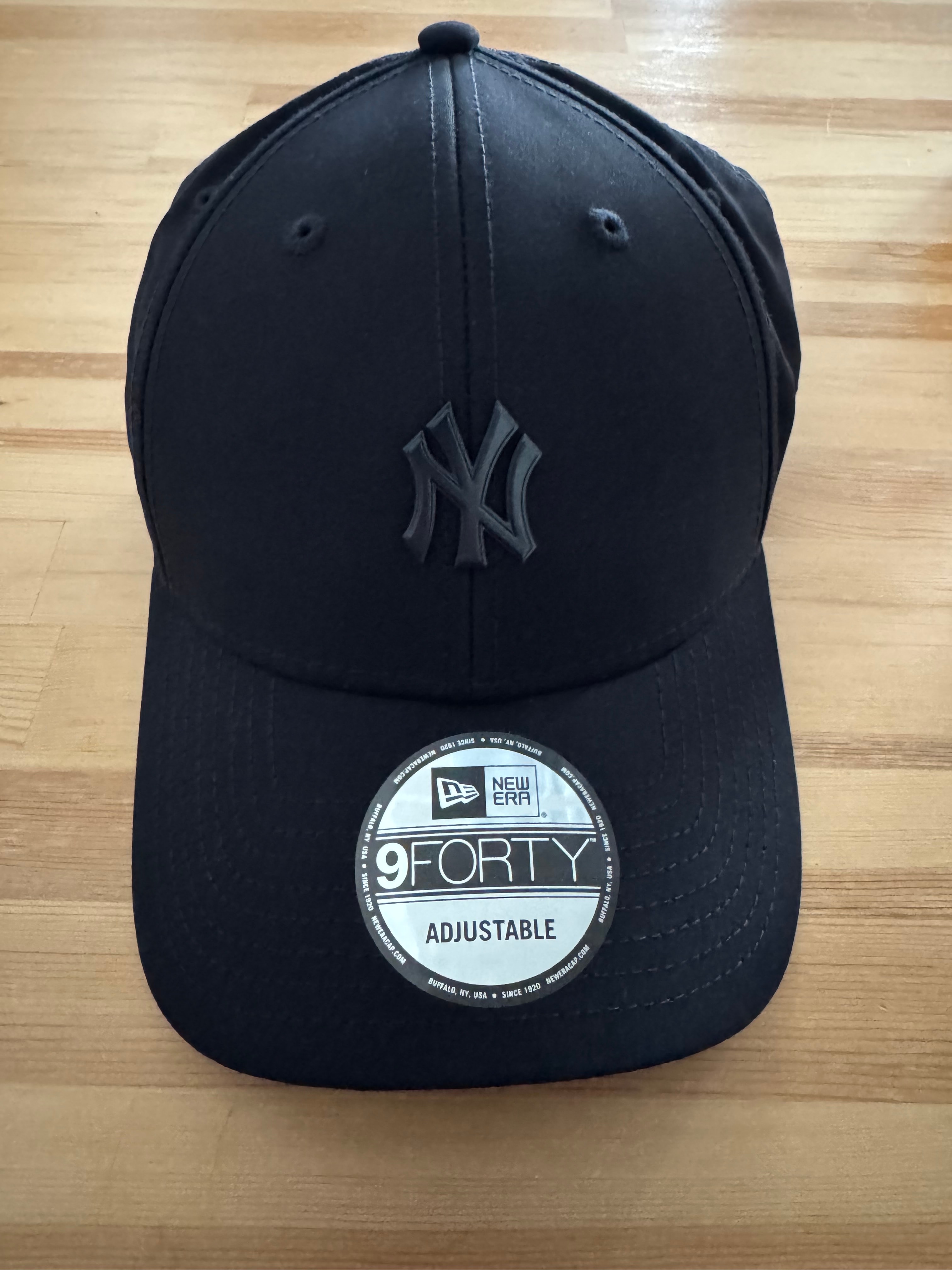 NEW ERA 9Forty Yankees Mini Metal Logo Strapback "Black"