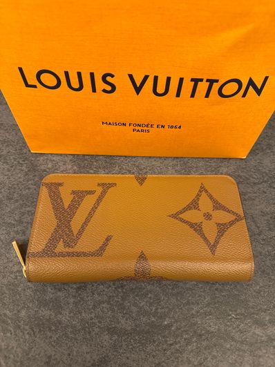Louis Vuitton Zippy Wallet Monogram Giant Reverse