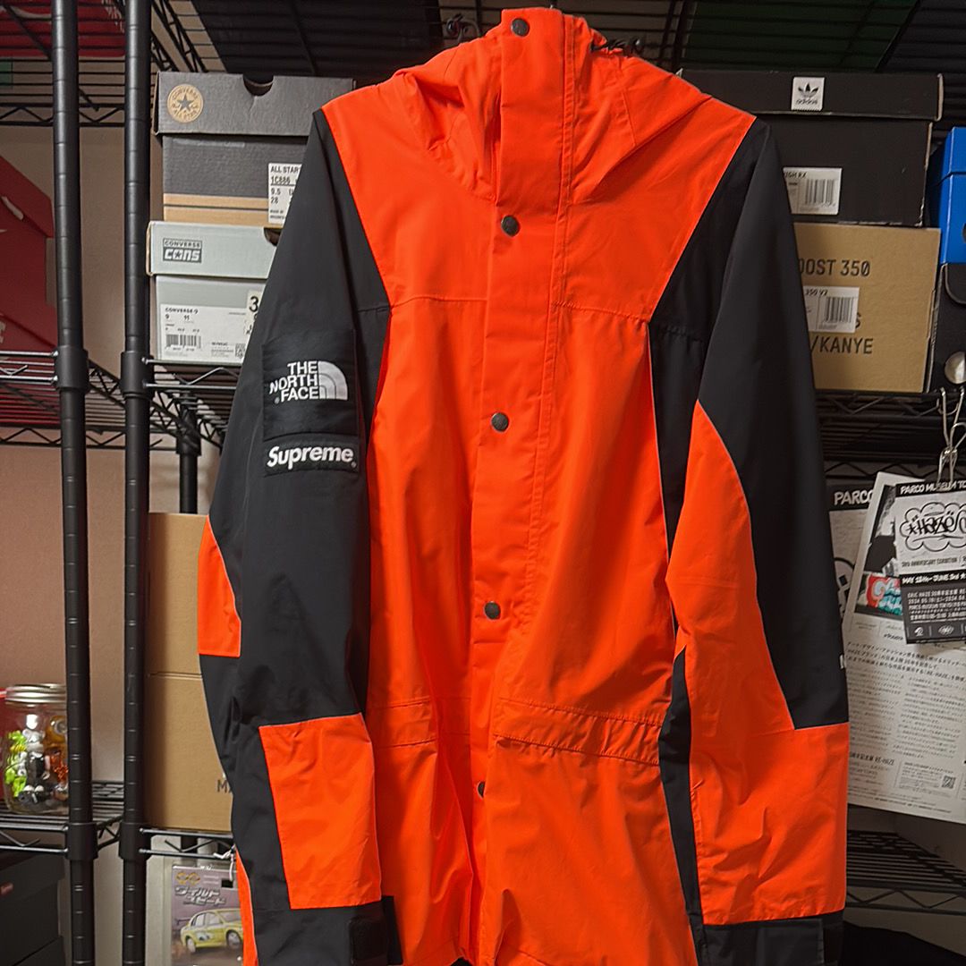 Supreme x The North Face Mountain Light Jacket "Power Orange"
