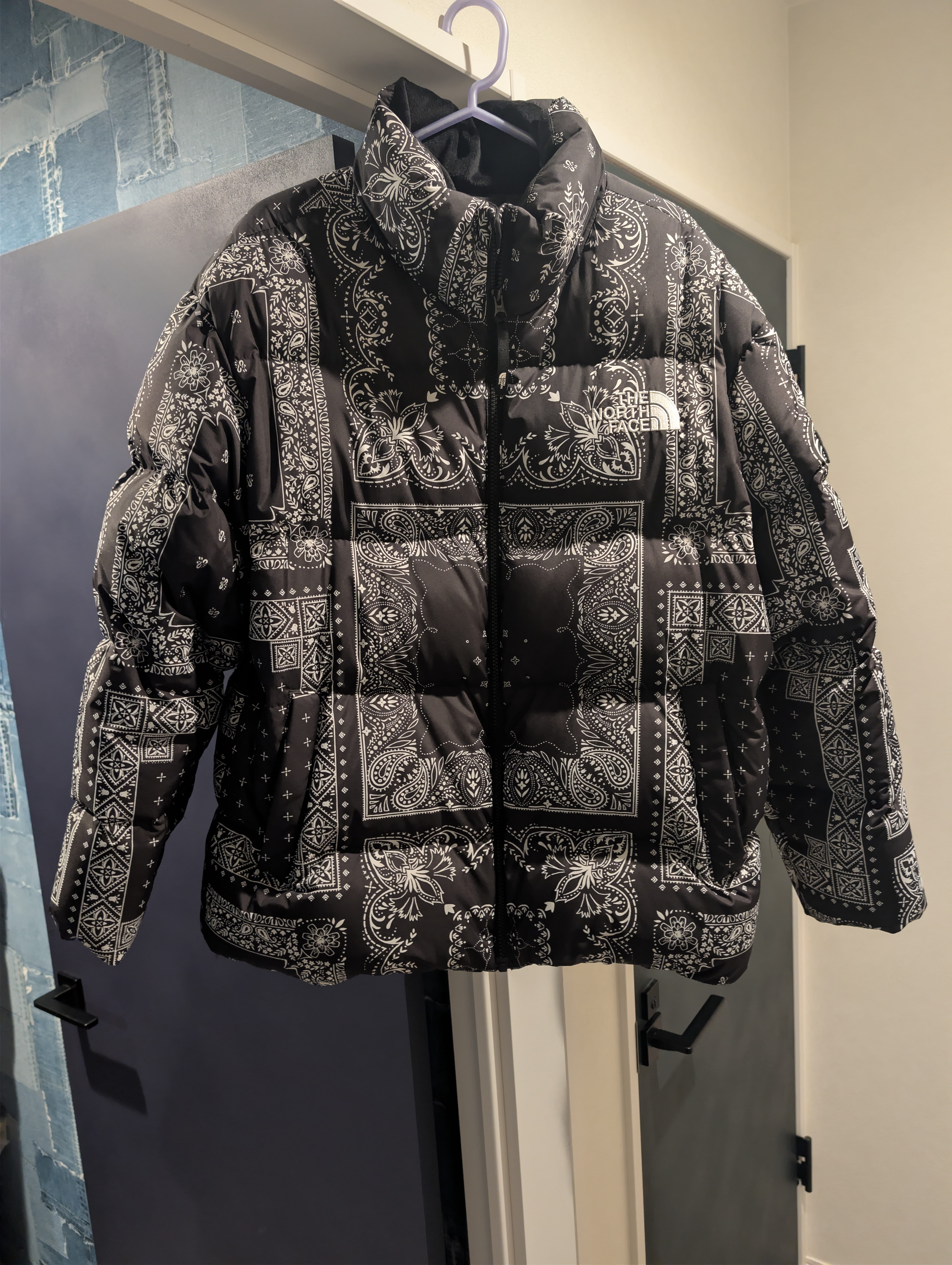 THE NORTH FACE/ノースフェイス/ DOWN JACKET/ダウンジャケット/ヌプシ/ペイズリー柄/バンダナ柄/Lサイズ/yellowbucks/イエローバックス/AK-69/ZORN/DJ RYOW/STREET/ストリート/アメカジ