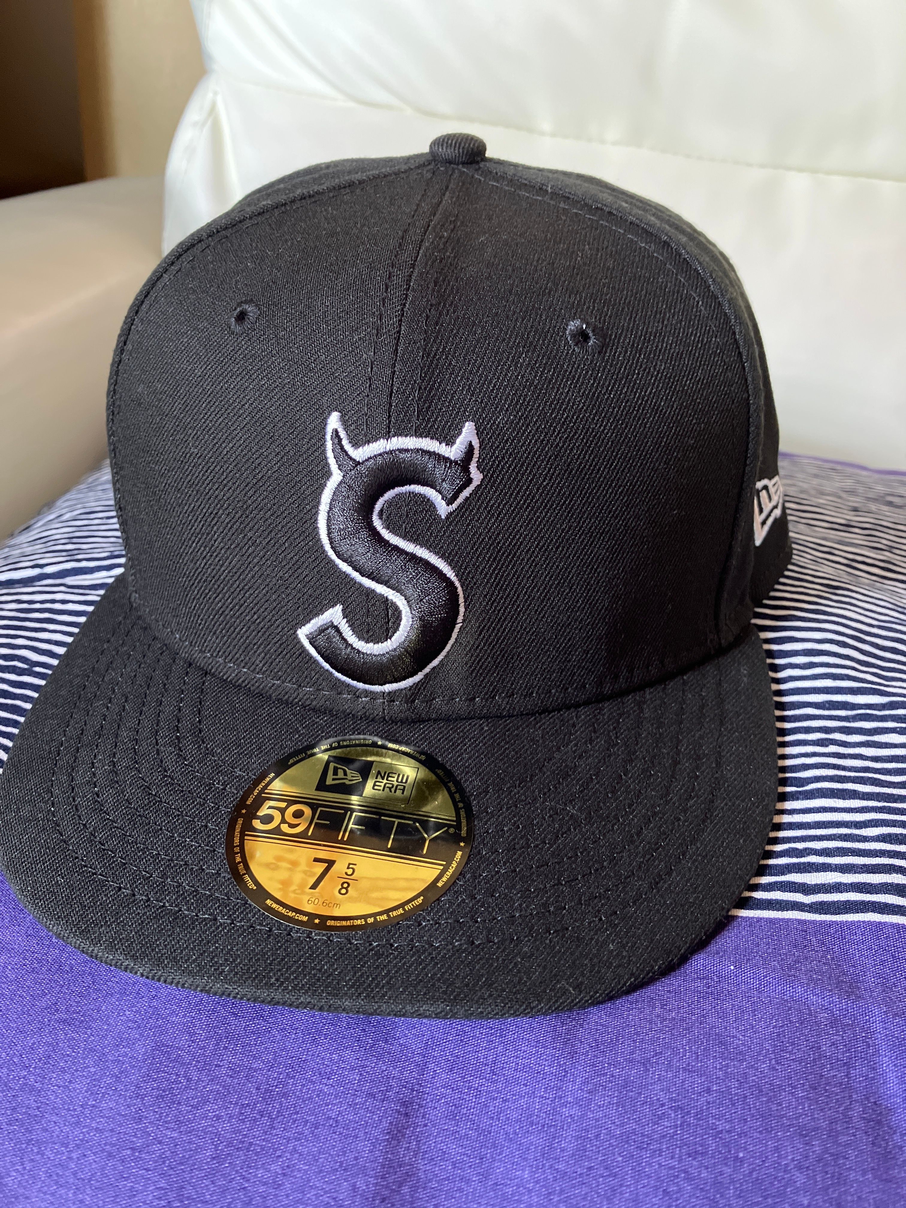 Supreme S Logo New Era "Black" (22FW)