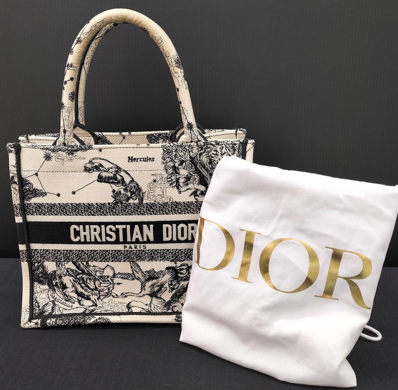 DIOR