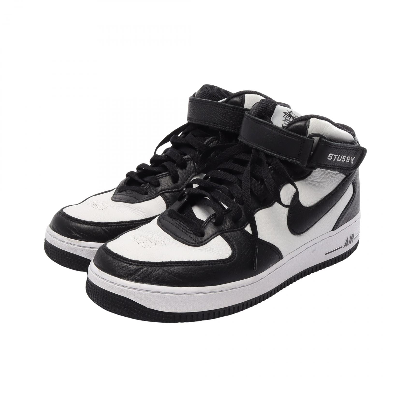 ステューシー STUSSY NIKE × STUSSY AIR FORCE 1 MID スニーカー 靴 レザー メンズ ホワイト系 / ブラック系 【中古】