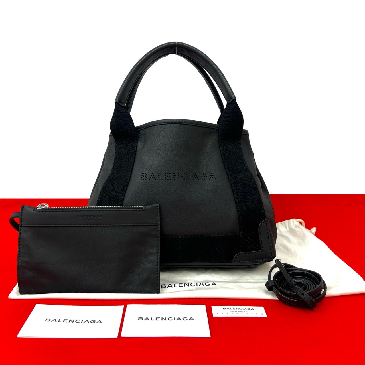 BALENCIAGA バレンシアガ ネイビーカバス XS レザー ショルダーバッグ ブラック
21022