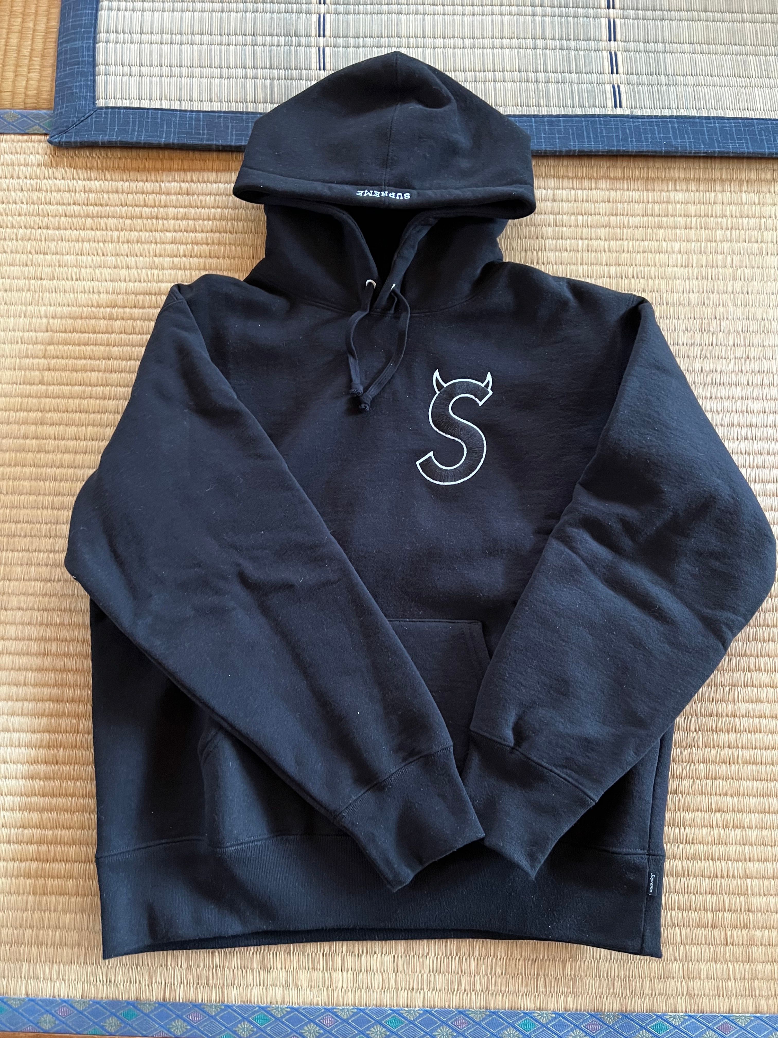 シュプリーム S ロゴ フーディー スウェットシャツ "ブラック