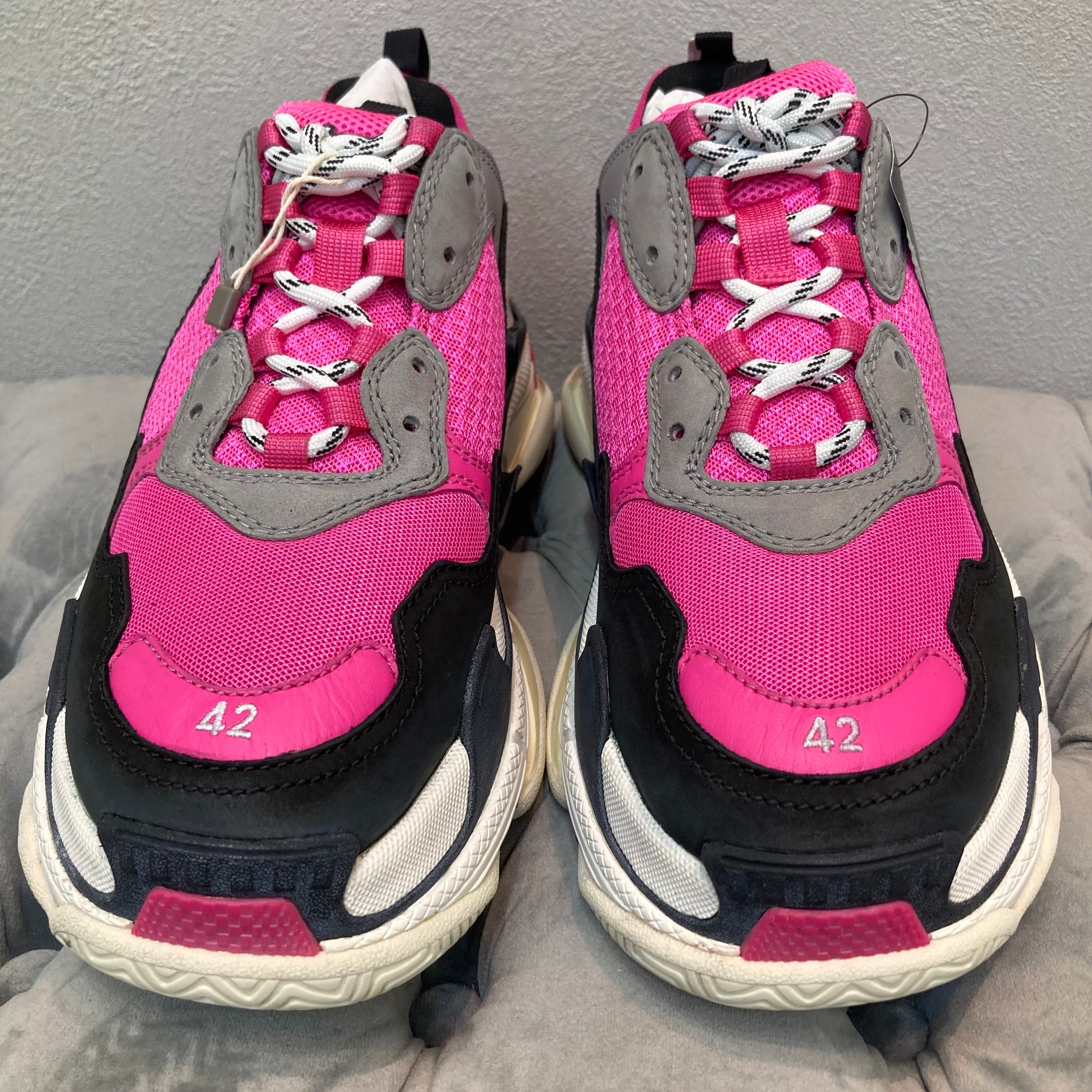 バレンシアガ BALENCIAGA トリプルS ブラック×ピンク