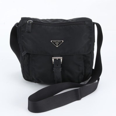 ■美品 プラダ テスート ナイロントライアングルロゴ 白タグ付