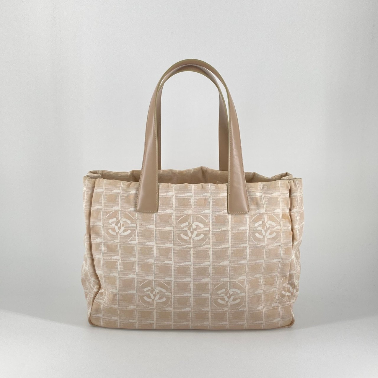 B (目立った傷や汚れなし)】CHANEL（シャネル） ニュートラベル ライン