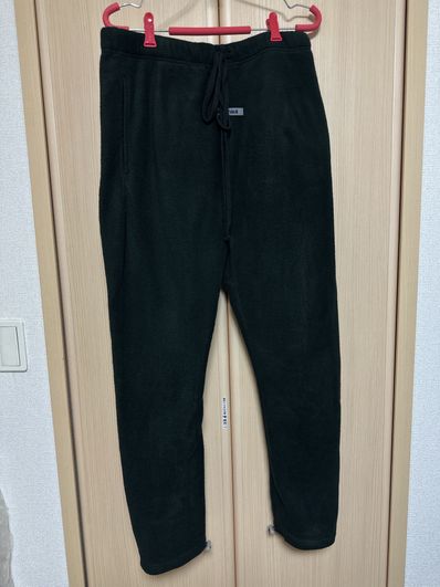 FEAR OF GOD ESSENTIALS Polar Fleece Sweatpants "Black"