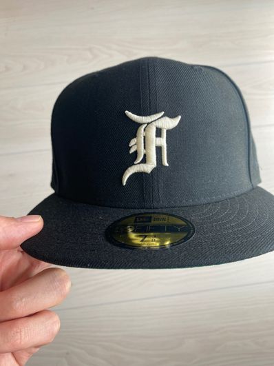 FEAR OF GOD ESSENTIALS New Era Fitted Cap (FW20) "Black"