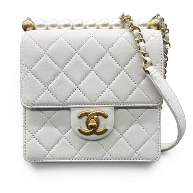 CHANEL 極美品 シャネル ミニマトラッセ パールデザイン チェーンショルダーバッグ ゴートレザー AS0584 27番台シリアル ホワイト ゴールド金具 ポシェット Aランク 中古 鑑定済 シャネルバッグ