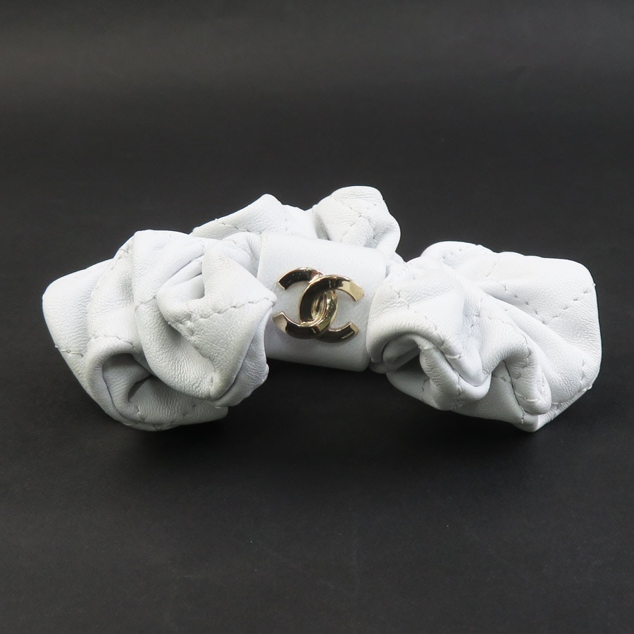 C (やや傷や汚れあり)】シャネル CHANEL シュシュ ヘアゴム レザー