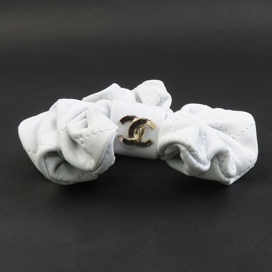 シャネル CHANEL シュシュ ヘアゴム レザー ホワイト レディース【中古】 h31994i