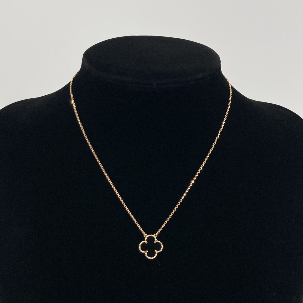 Van Cleef & Arpels(ヴァンクリーフ&アーペル) ヴィンテージ アルハンブラ ペンダント オニキス イエローゴールド Au750 ネックレス 5.2g ゴールド×ブラック