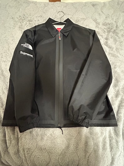 Supreme x The North Face Summit Series Outer Tape Seam Coaches Jacket "Black"
