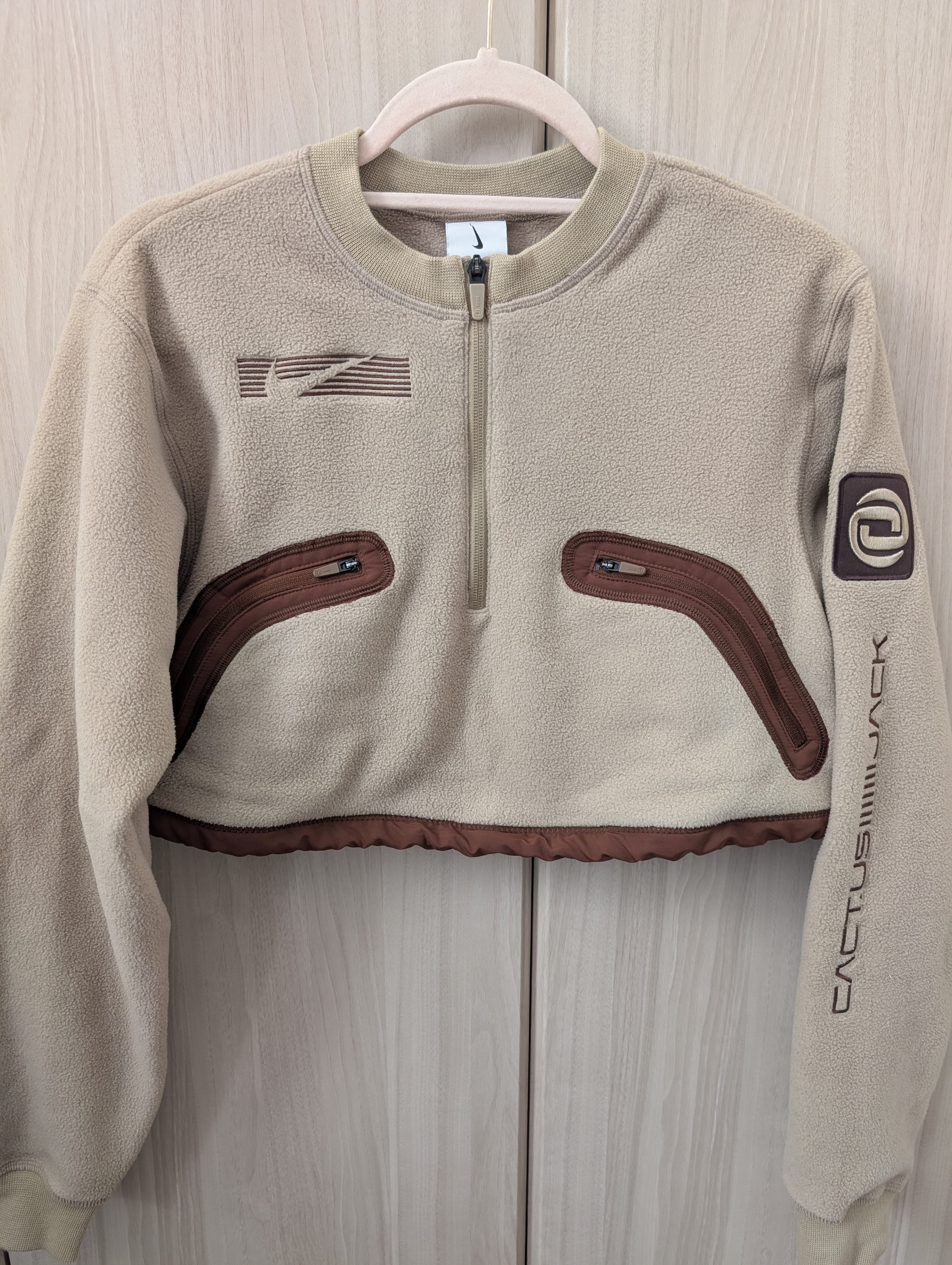 Nike CACT.US CORP Women's Pullover Crew Sweatshirt "Beige"