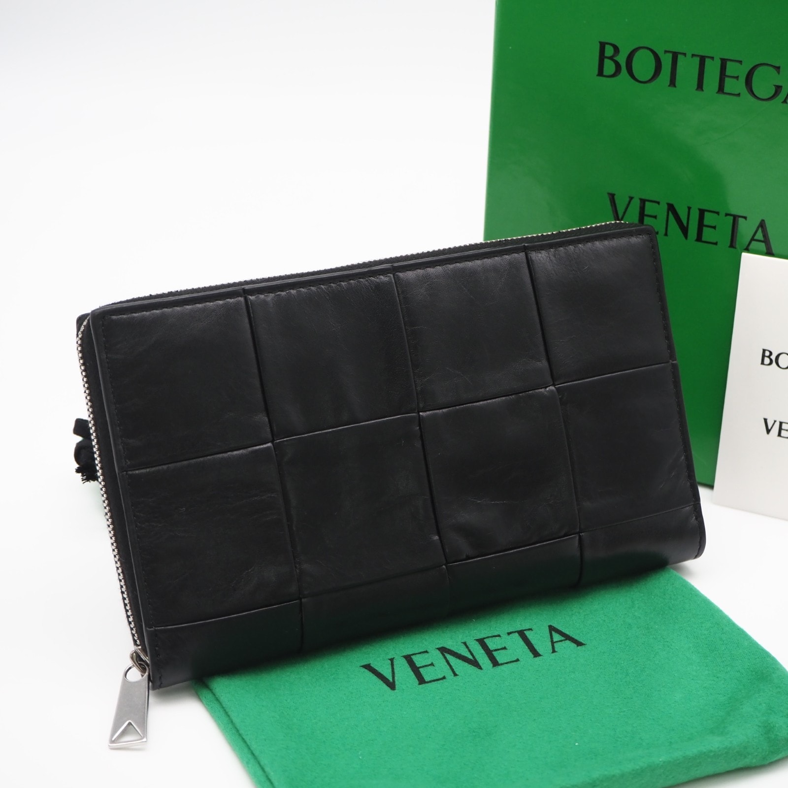 BOTTEGAVENETA ボッテガヴェネタ カセット ジップアラウンドウォレット 690945 長財布 ブラック カーフレザー ナイロン メンズ