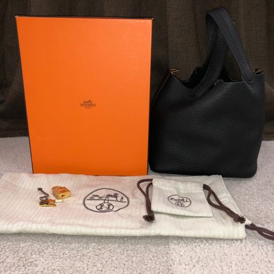 Hermes Picotin Lock 22/MM Taurillon Clemence "Noir/Gold"