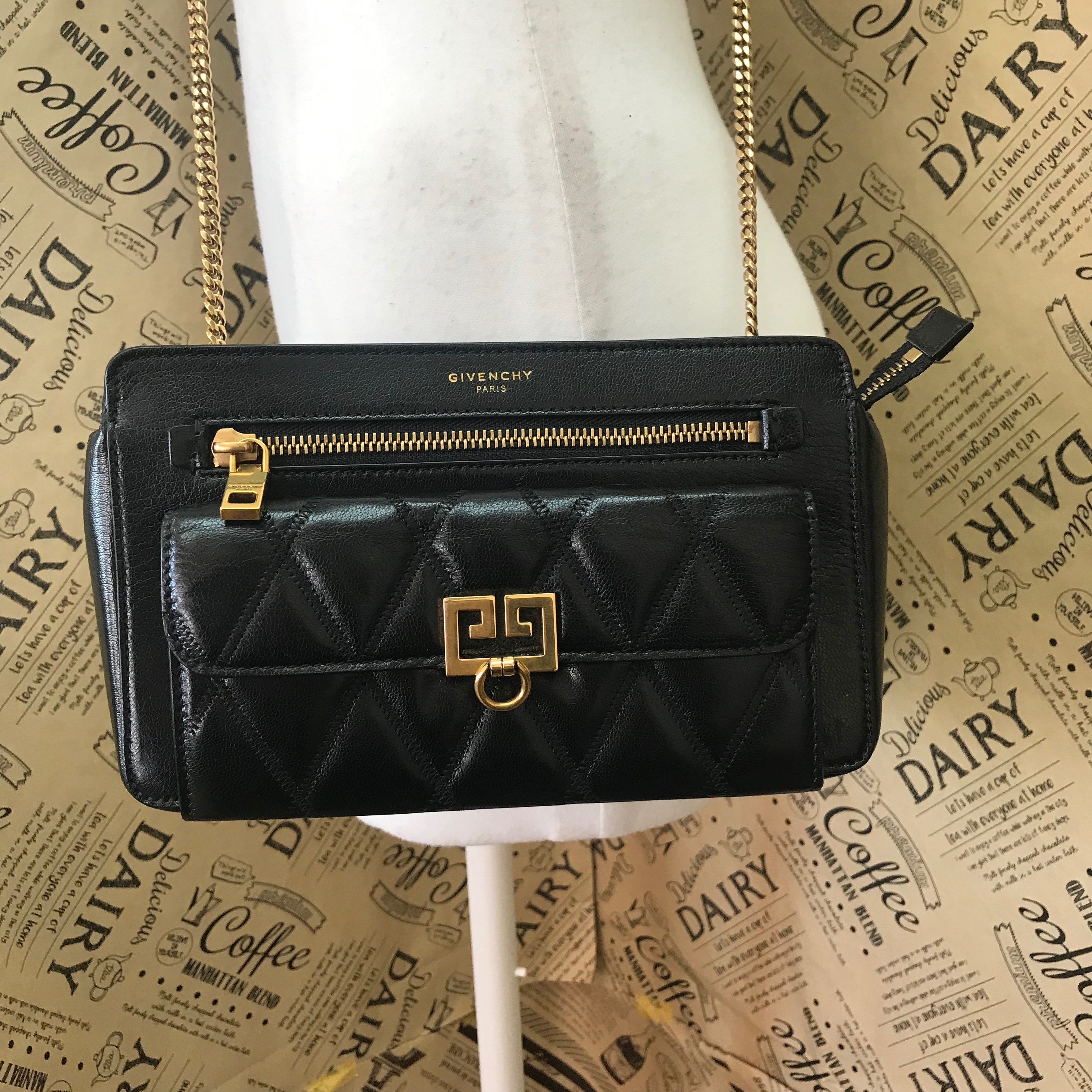 ジバンシー ショルダーバッグ ブラック BB5059B08Z レザー S2211