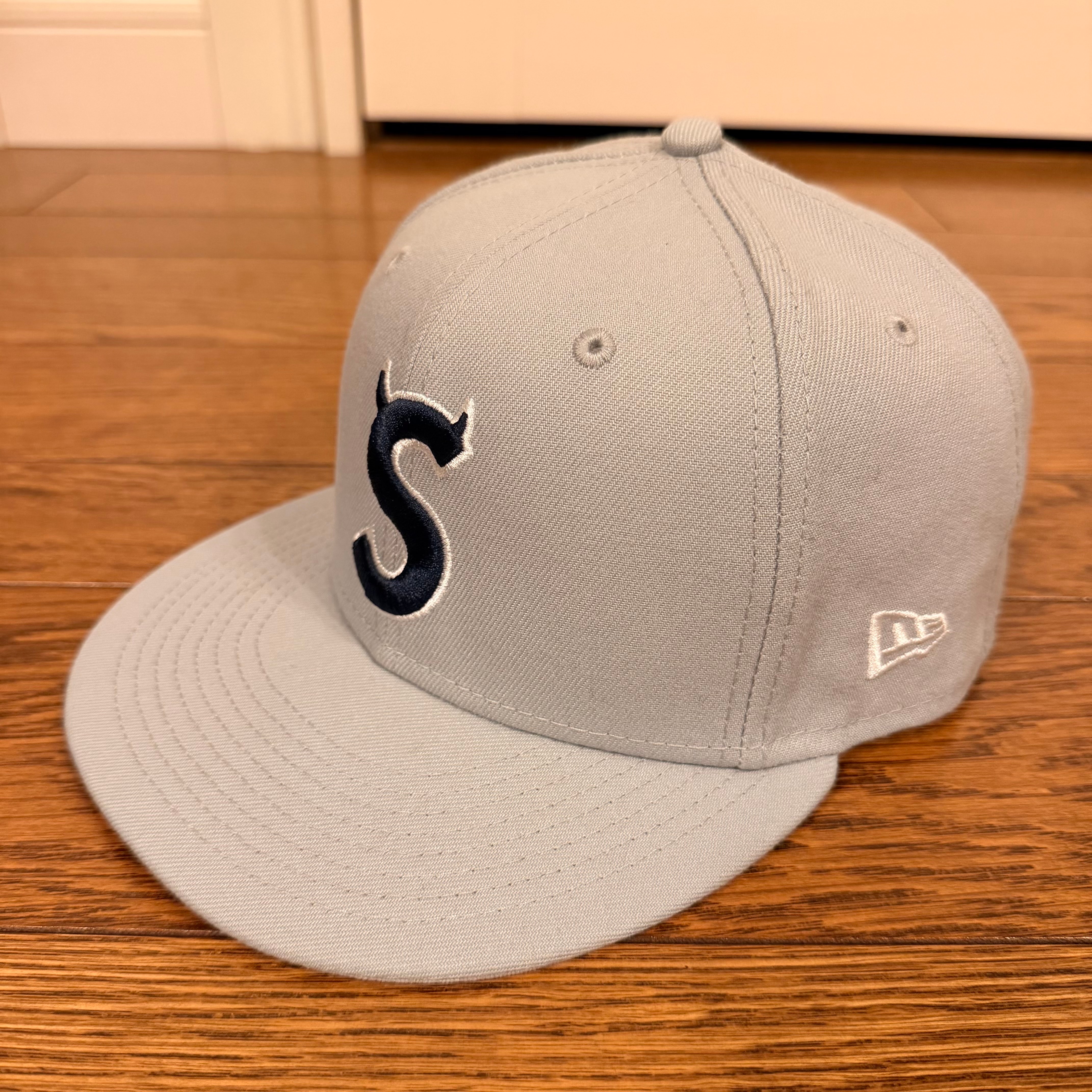 Supreme S Logo New Era "Grey" (22FW)