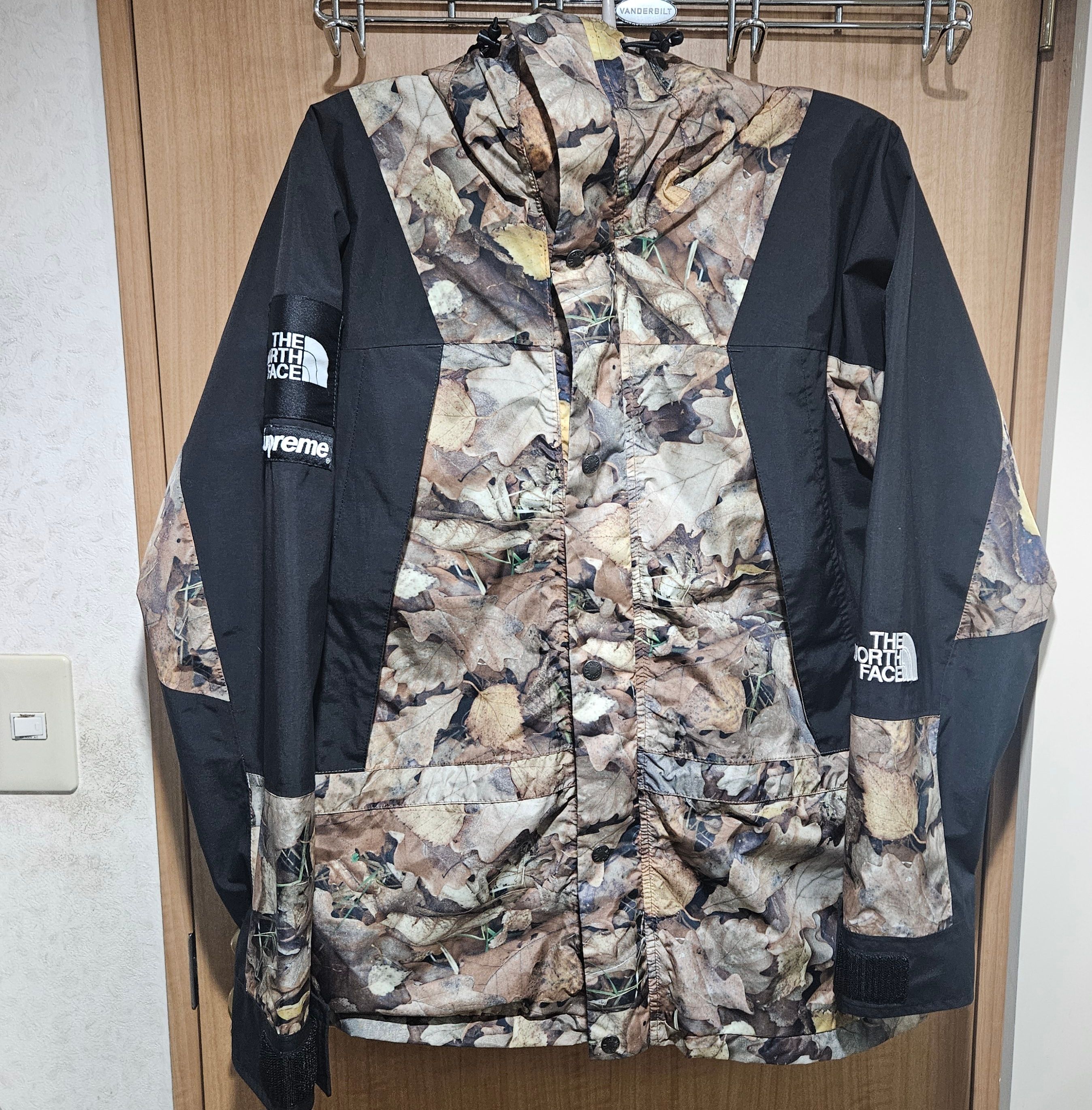 Supreme x The North Face Leaves Mountain Light Jacket "Leaves"