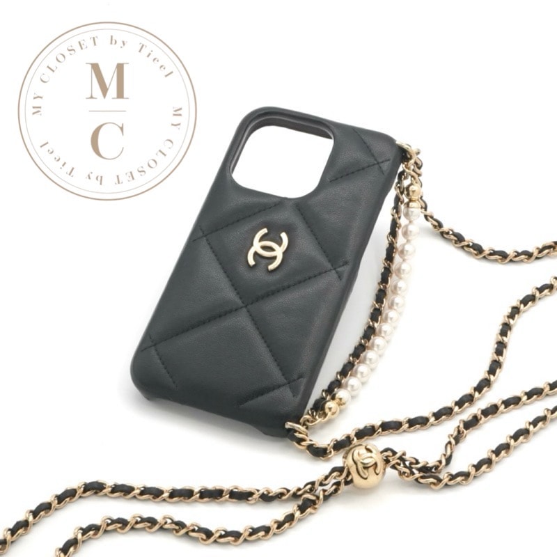 シャネル CHANEL 携帯・スマホアクセサリー ブラック ゴールド ココマーク パール マトラッセ ラムスキン iPhone15pro iPhoneケース チェーン