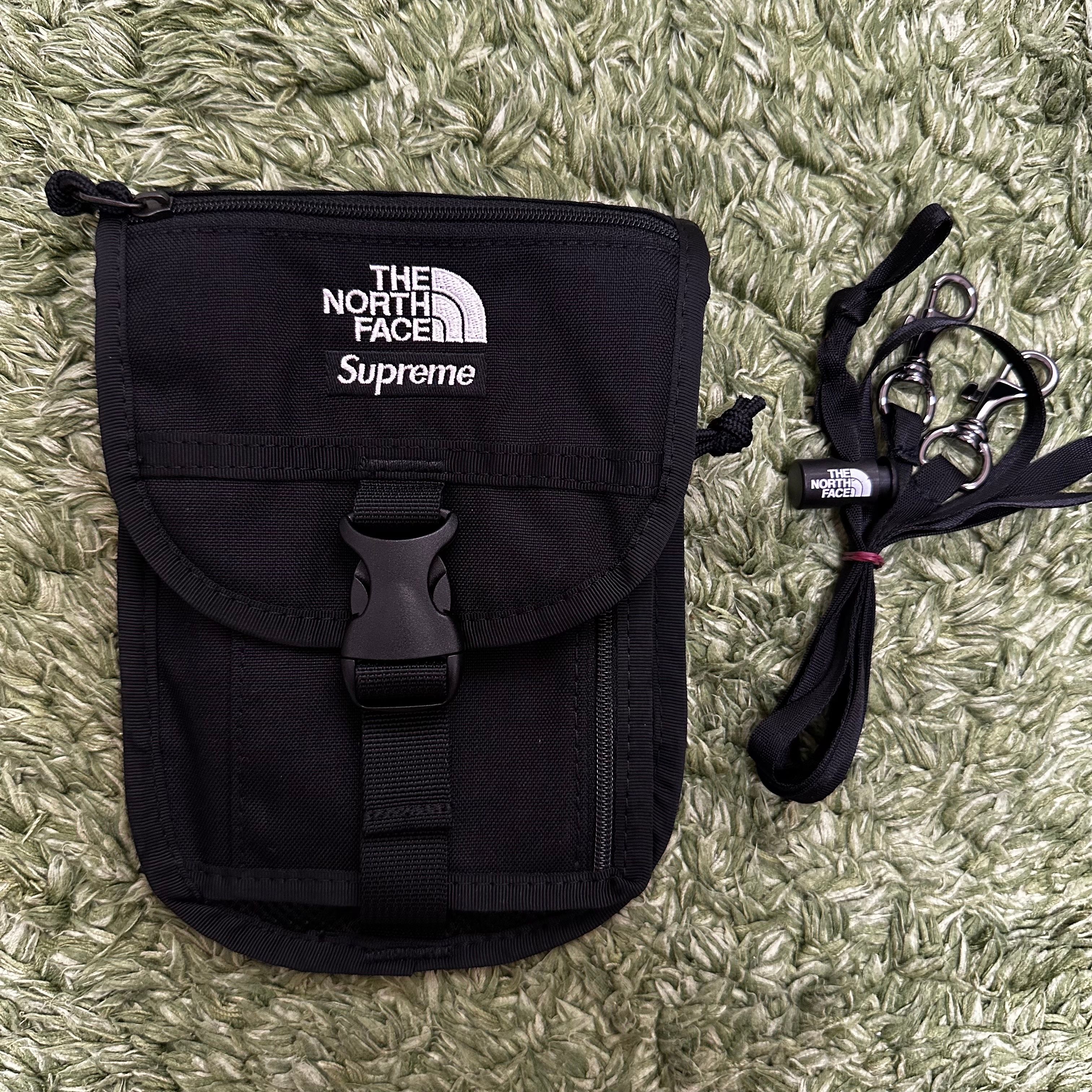 Supreme x The North Face RTG Utility Pouch 