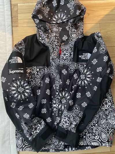 Supreme The North Face Bandana Mountain Parka "Black"