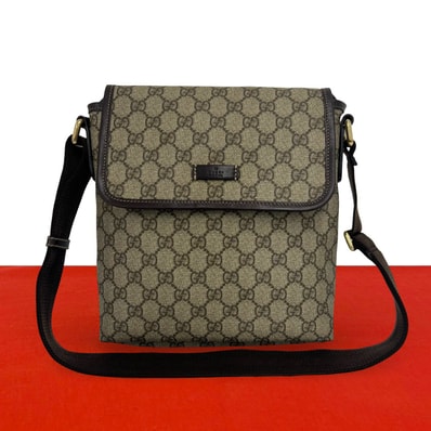 GUCCI グッチ GG ロゴ 柄 レザー PVC ショルダーバッグ ブラウン
33771