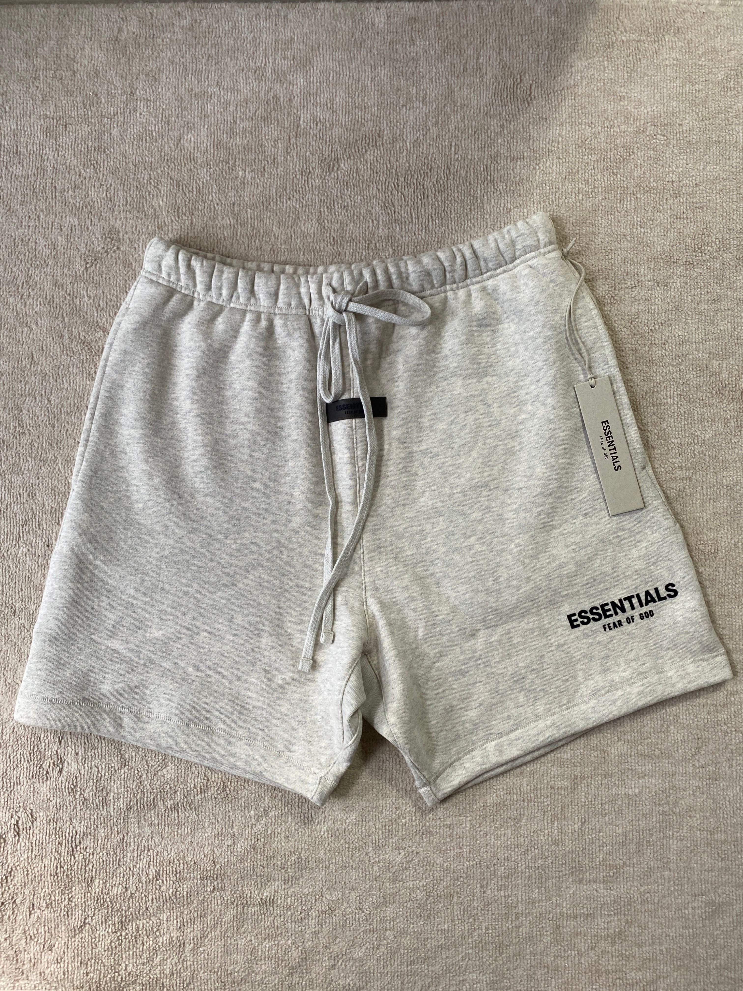 FEAR OF GOD ESSENTIALS BLACK ESS LOGO SWEAT SHORTS "Light oatmeal"