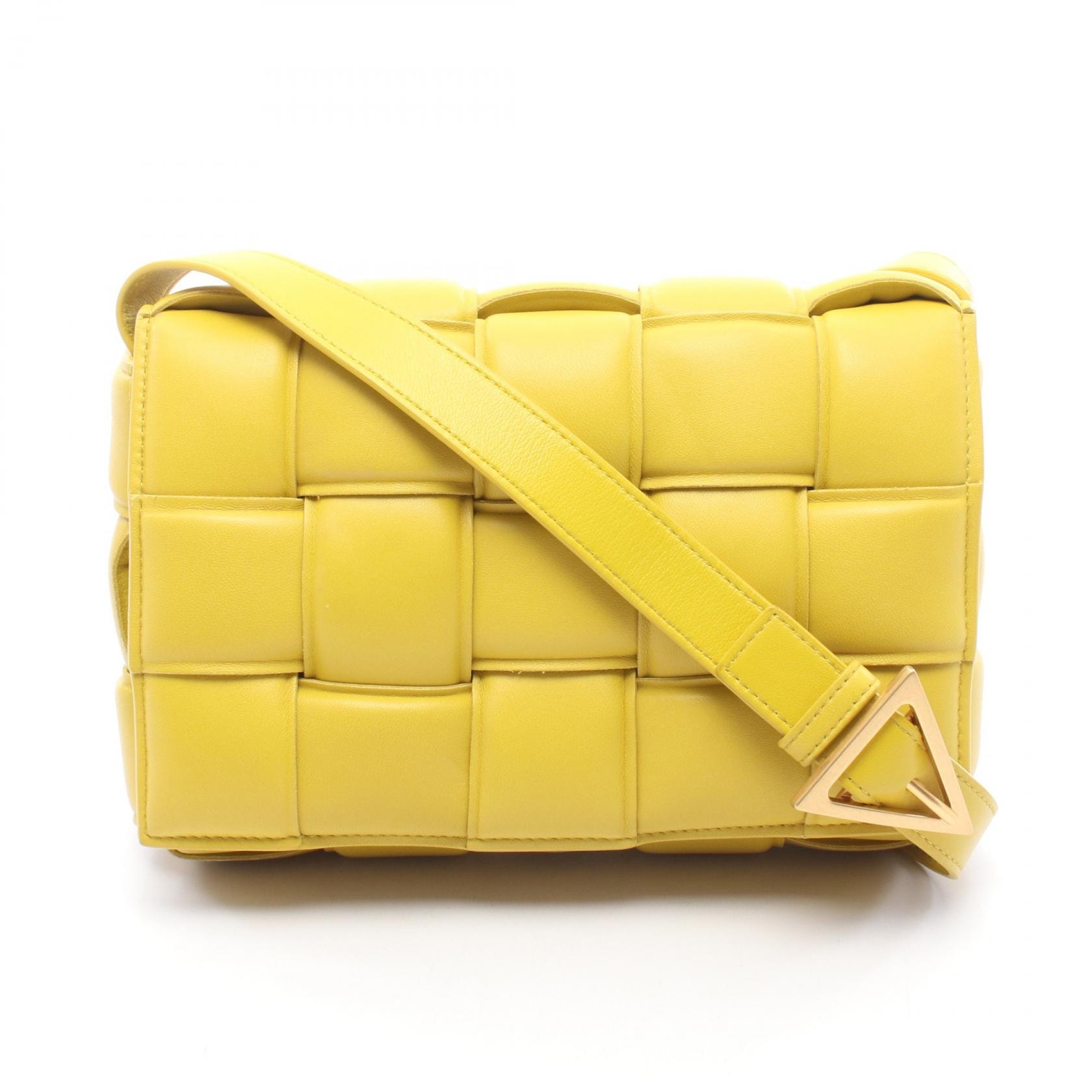 ボッテガヴェネタ BOTTEGA VENETA パデッド カセット スモール ショルダーバッグ バッグ レザー レディース イエロー系 【中古】