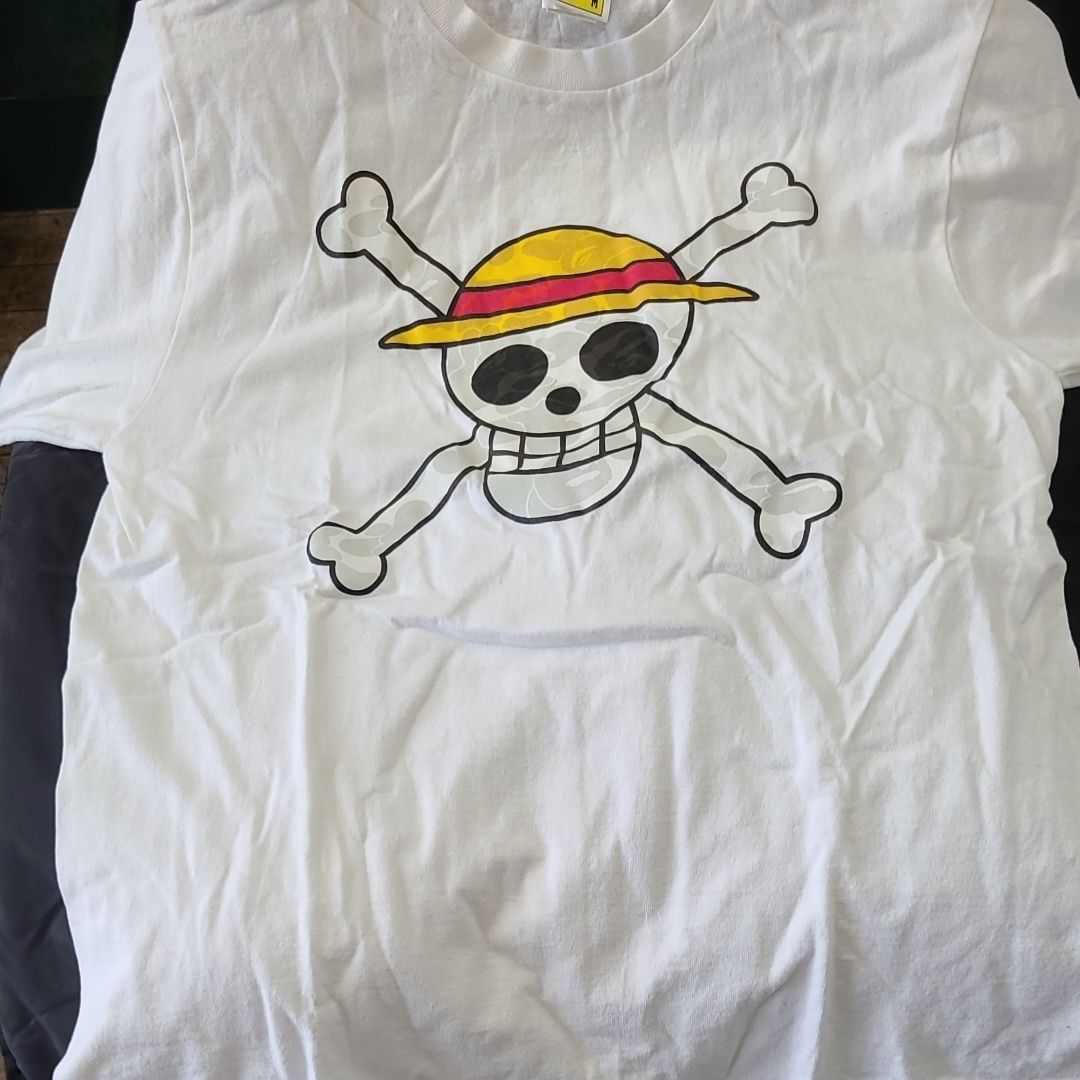 BATHINGAPE ✕ ワンピース コラボTシャツ