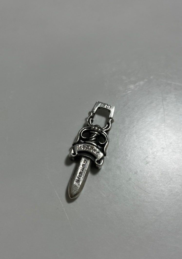 Chrome Hearts #10 Dagger Pendant "Silver"