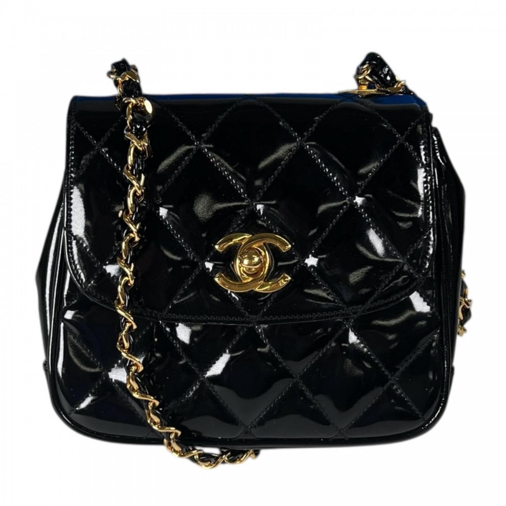 CHANEL シャネル ショルダーバッグ マトラッセ  エナメル   ブラック 黒 ゴールド金具 レディース【中古品】