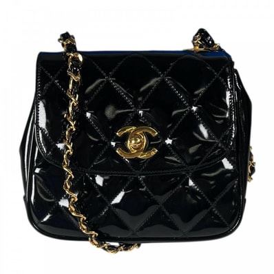 CHANEL シャネル ショルダーバッグ マトラッセ エナメル ブラック 黒 ゴールド金具 レディース【中古品】