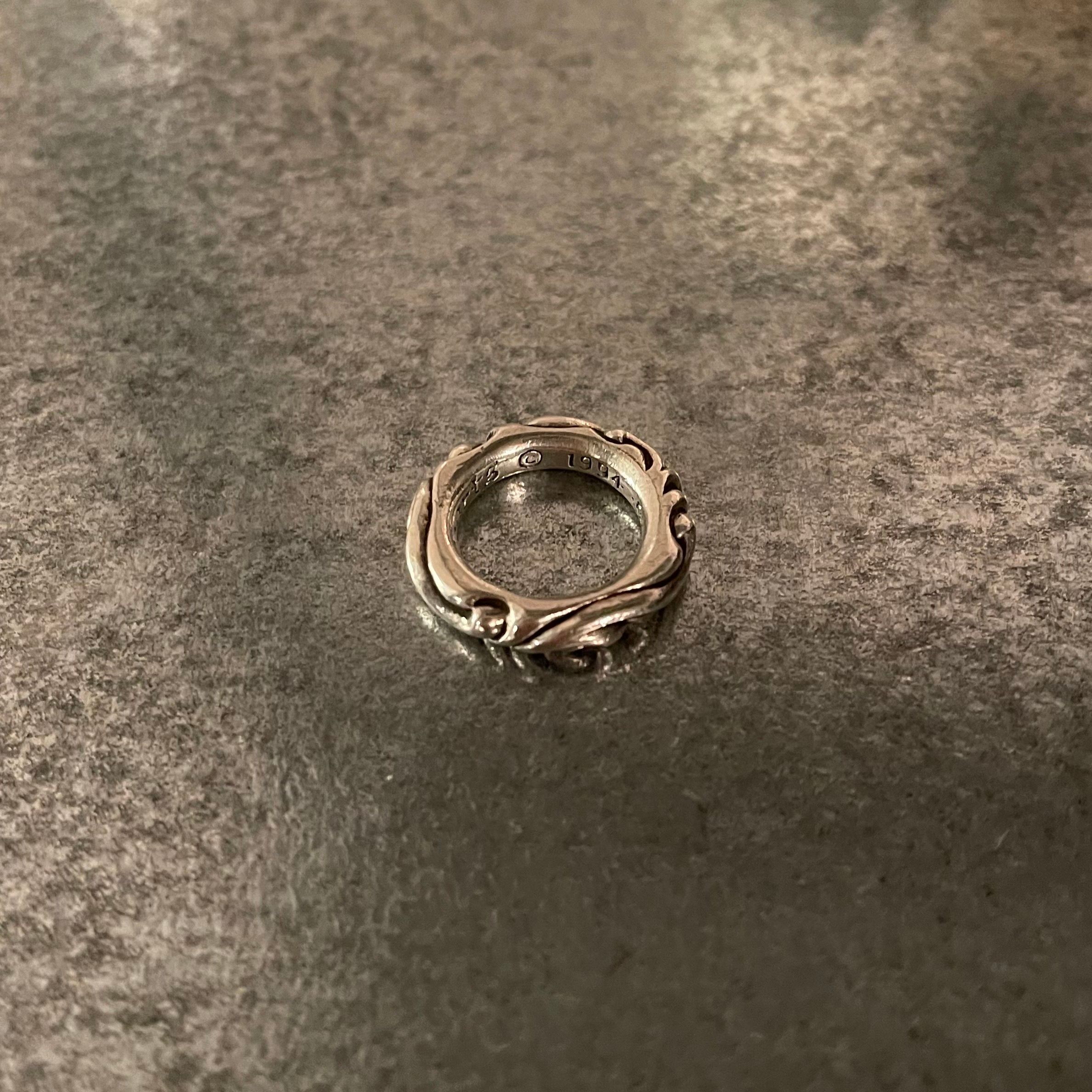 Chrome Hearts Scroll Band Ring "Silver"