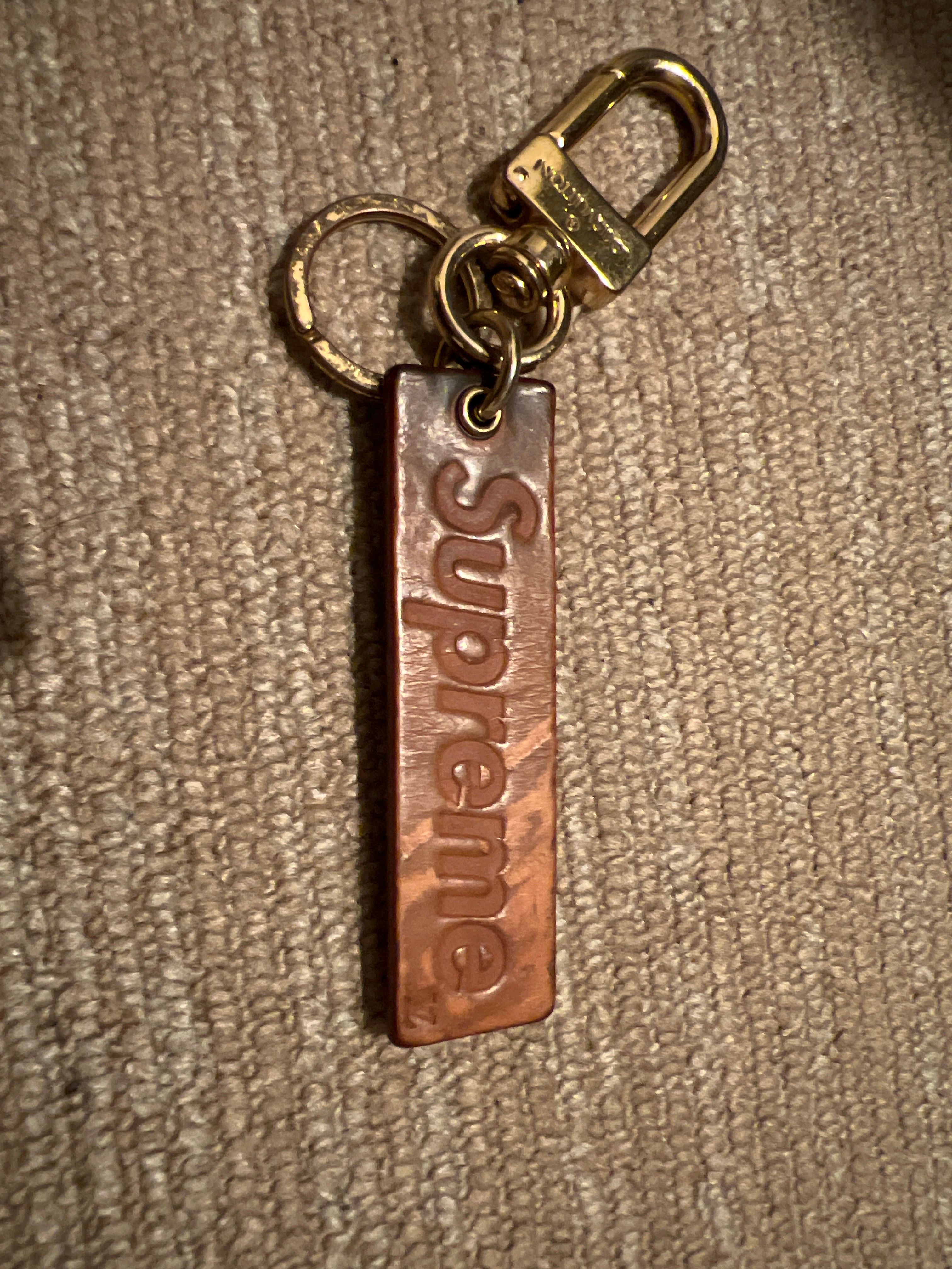 Supreme / Louis Vuitton KeyHolder