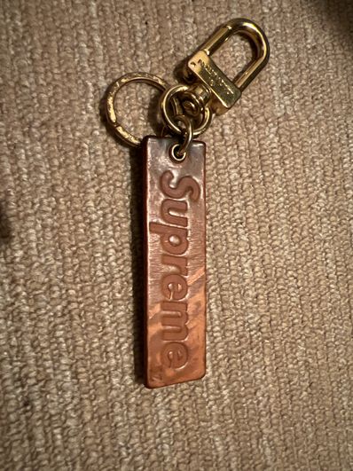 Supreme / Louis Vuitton KeyHolder