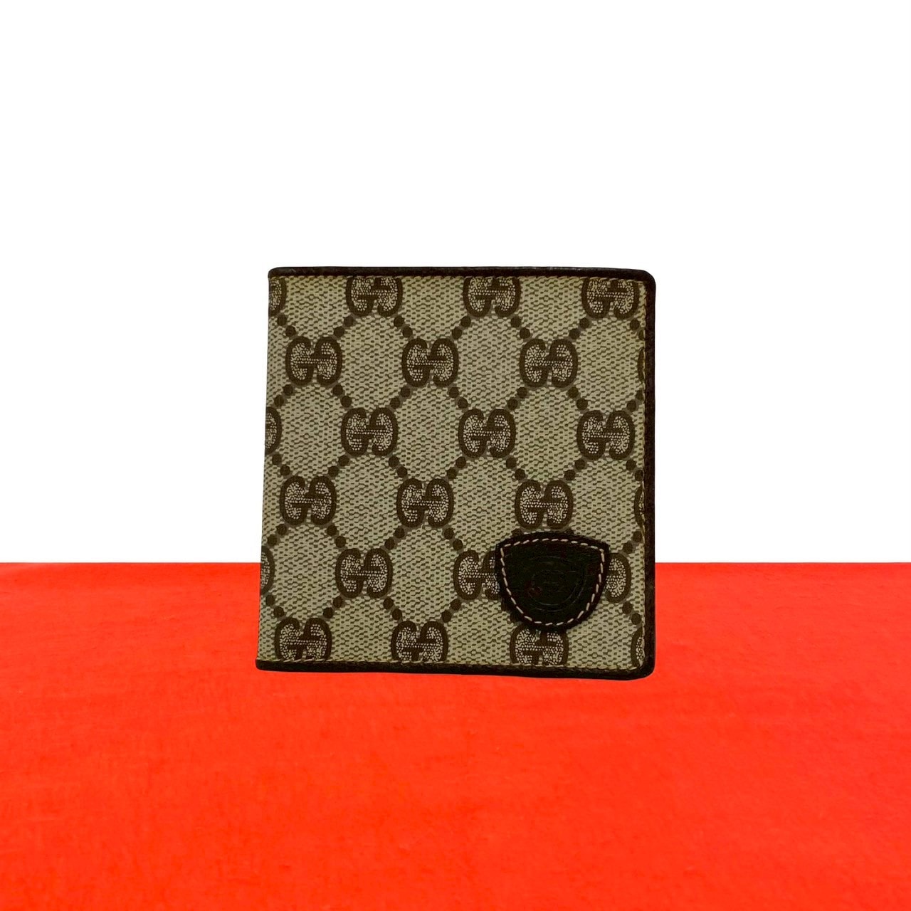 B (目立った傷や汚れなし)】GUCCI グッチ GG 柄 レザー PVC 二つ折り B (目立った傷や汚れなし)】GUCCI グッチ GG 柄 レザー PVC 二つ折り