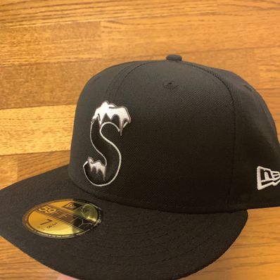 Supreme S Logo New Era® "Black" (20FW)
