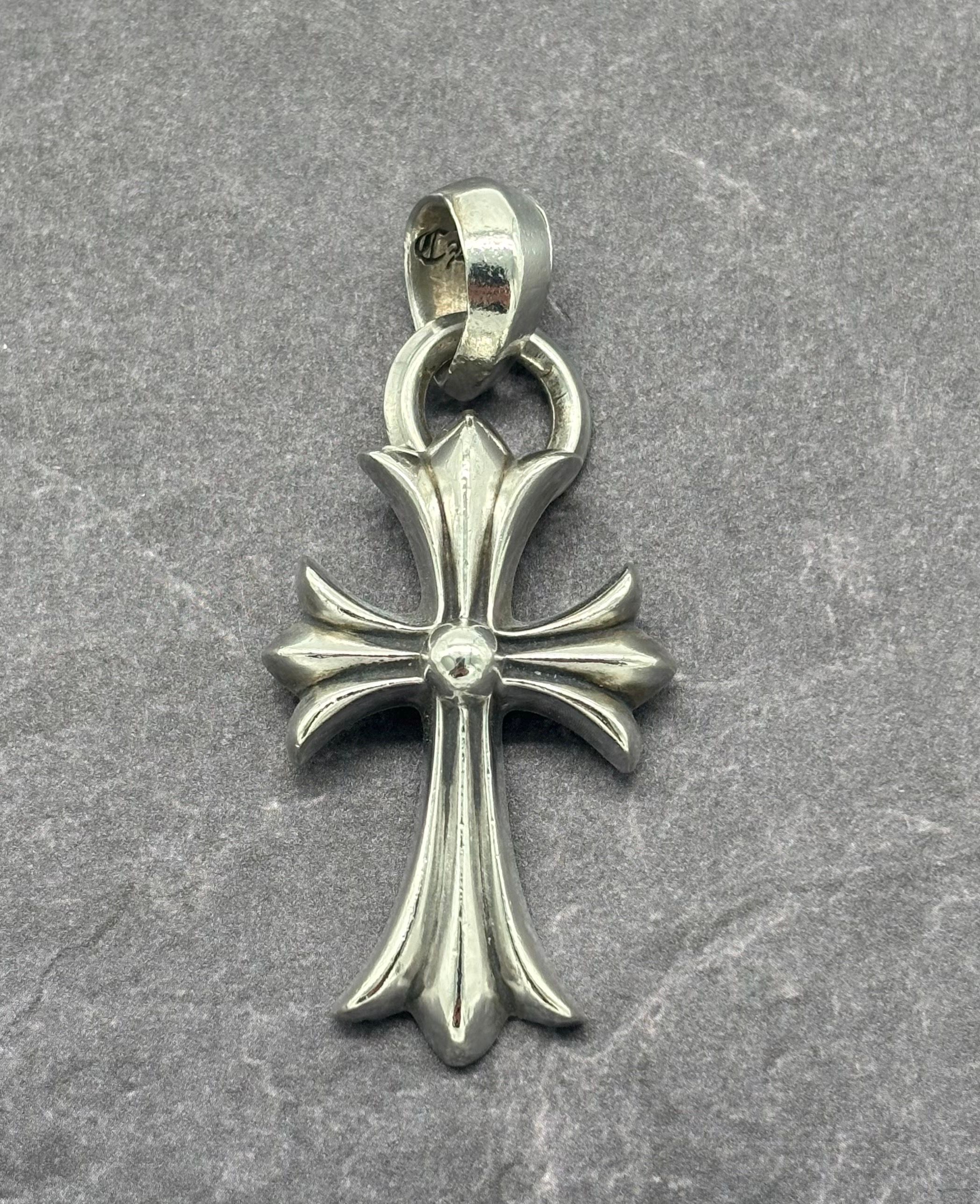 Chrome Hearts CH Cross Pendant Small / Plain Bail "Silver"