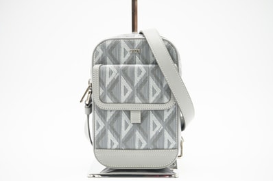 極美品 Dior ディオール CDダイヤモンド レザー ヒット ザ ロード ショルダーバッグ 2ESCA415CD ショルダーバッグ グレー ホワイト レザー メンズ