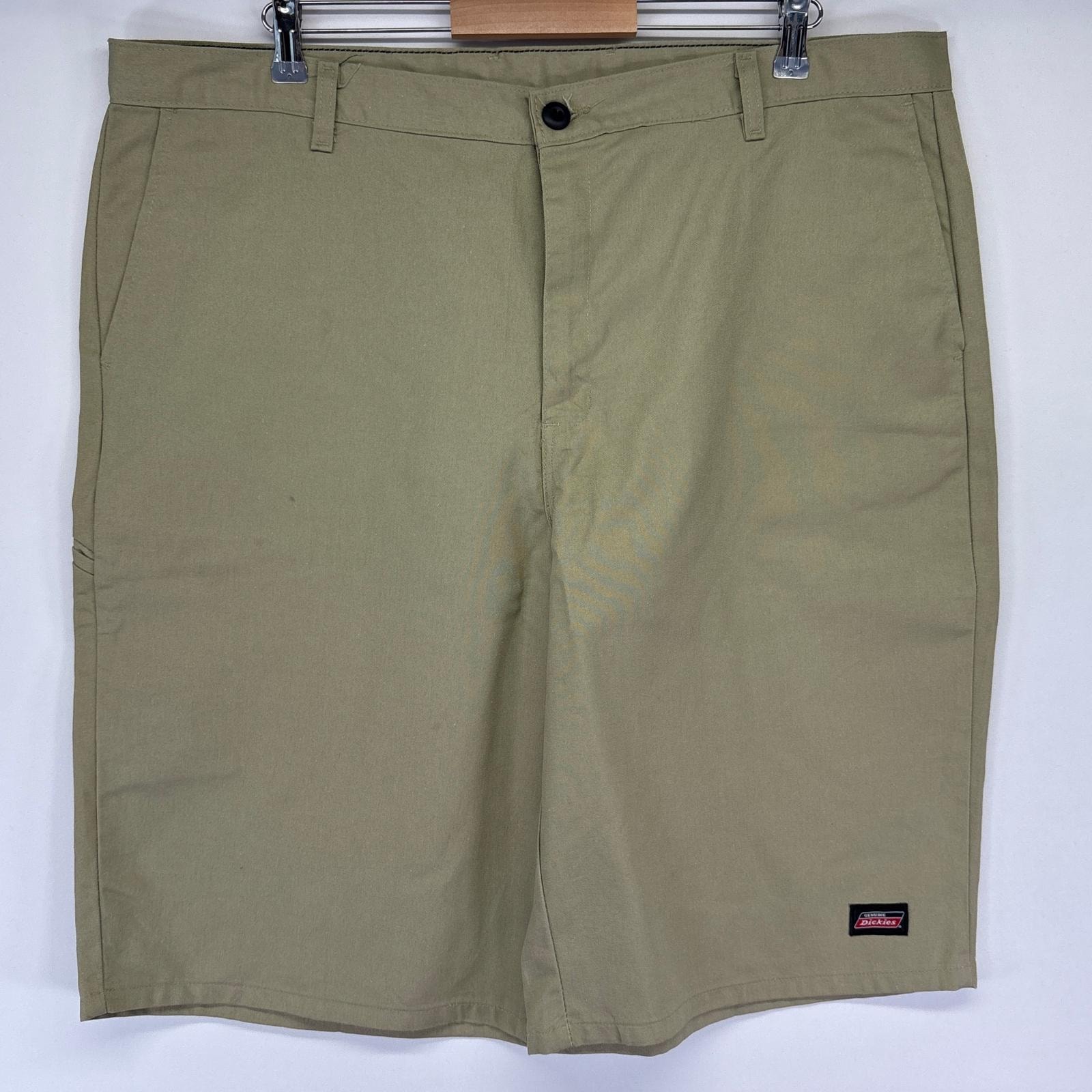 古着 ディッキーズ Dickies ショートパンツ ハーフ 半ズボン 短パン ワーク 大きいサイズ ワンポイントロゴ w42  ベージュ系 メンズ