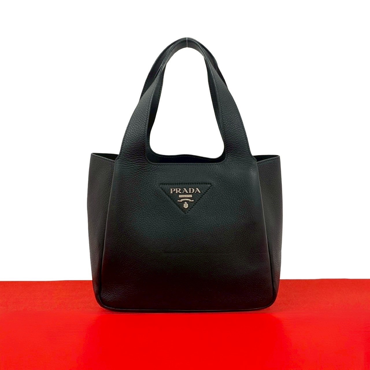 PRADA プラダ ロゴ 金具 レザー ハンドバッグ ブラック
 35986