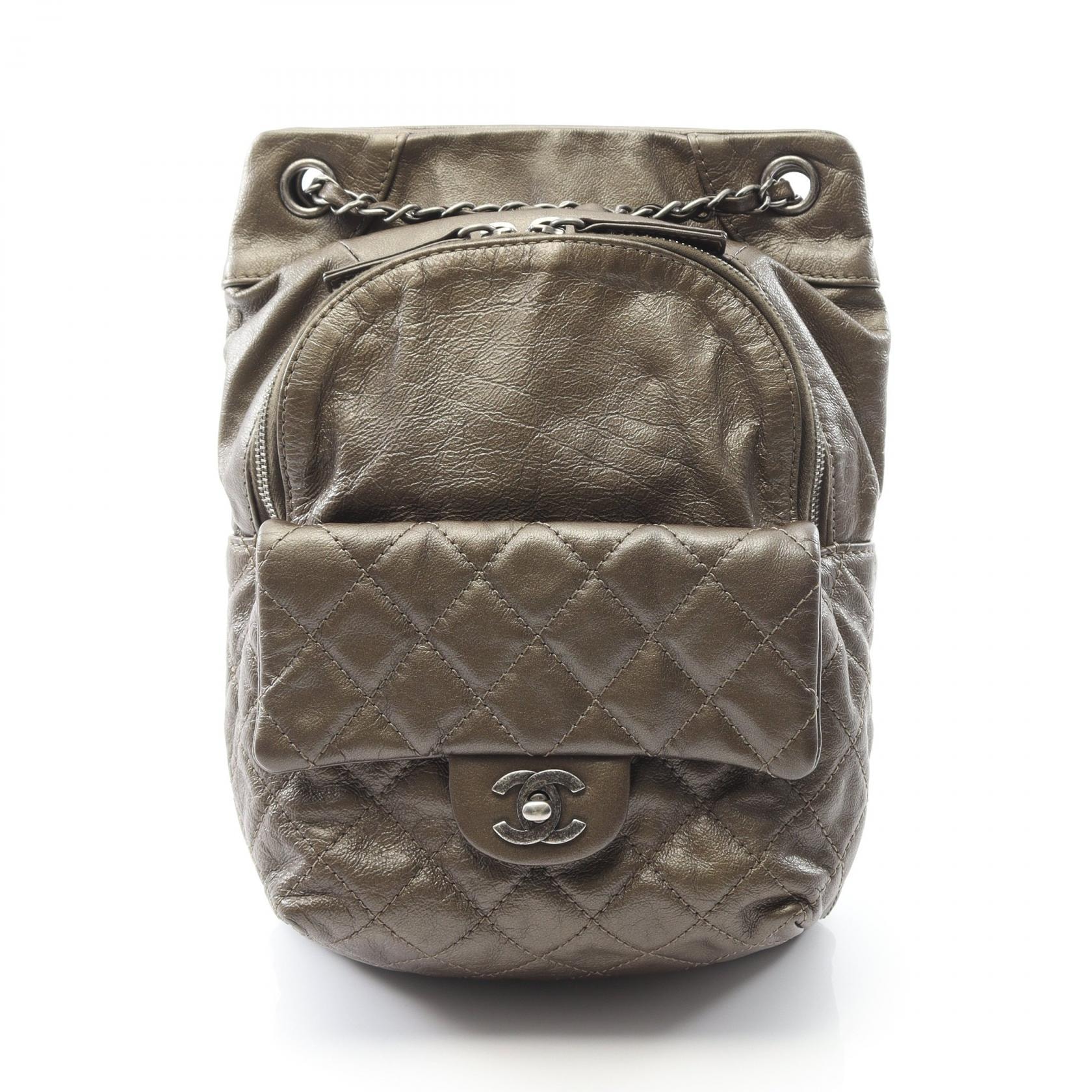 シャネル CHANEL マトラッセ リュックサック バックパック バッグ レザー レディース カーキ系 【中古】