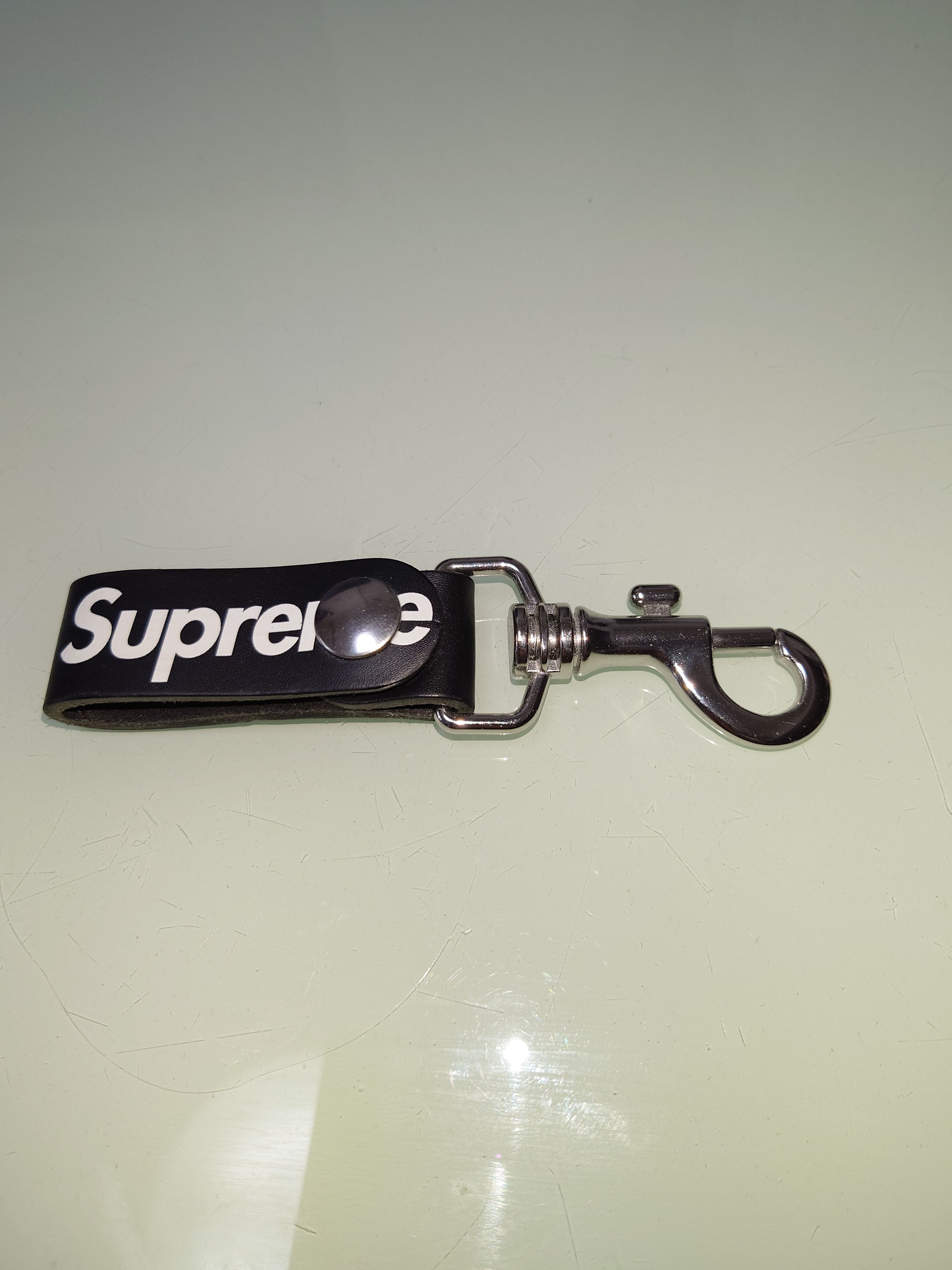 Supreme Leather Key Loop "Black"