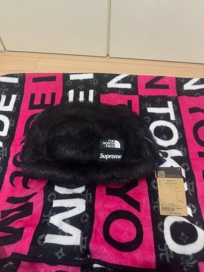 Supreme x The North Face Faux Fur Waist Bag "Black" NM82093I / NF0A5G87