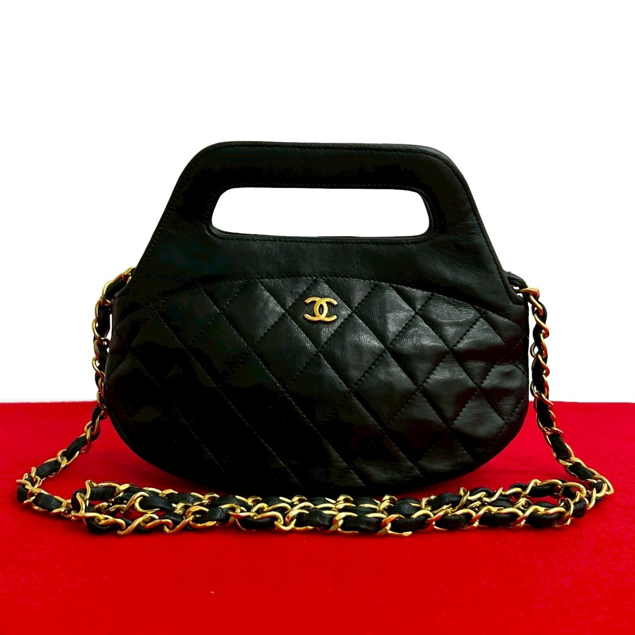 CHANEL シャネル マトラッセ ココマーク レザー ショルダーバッグ ブラック
 38336