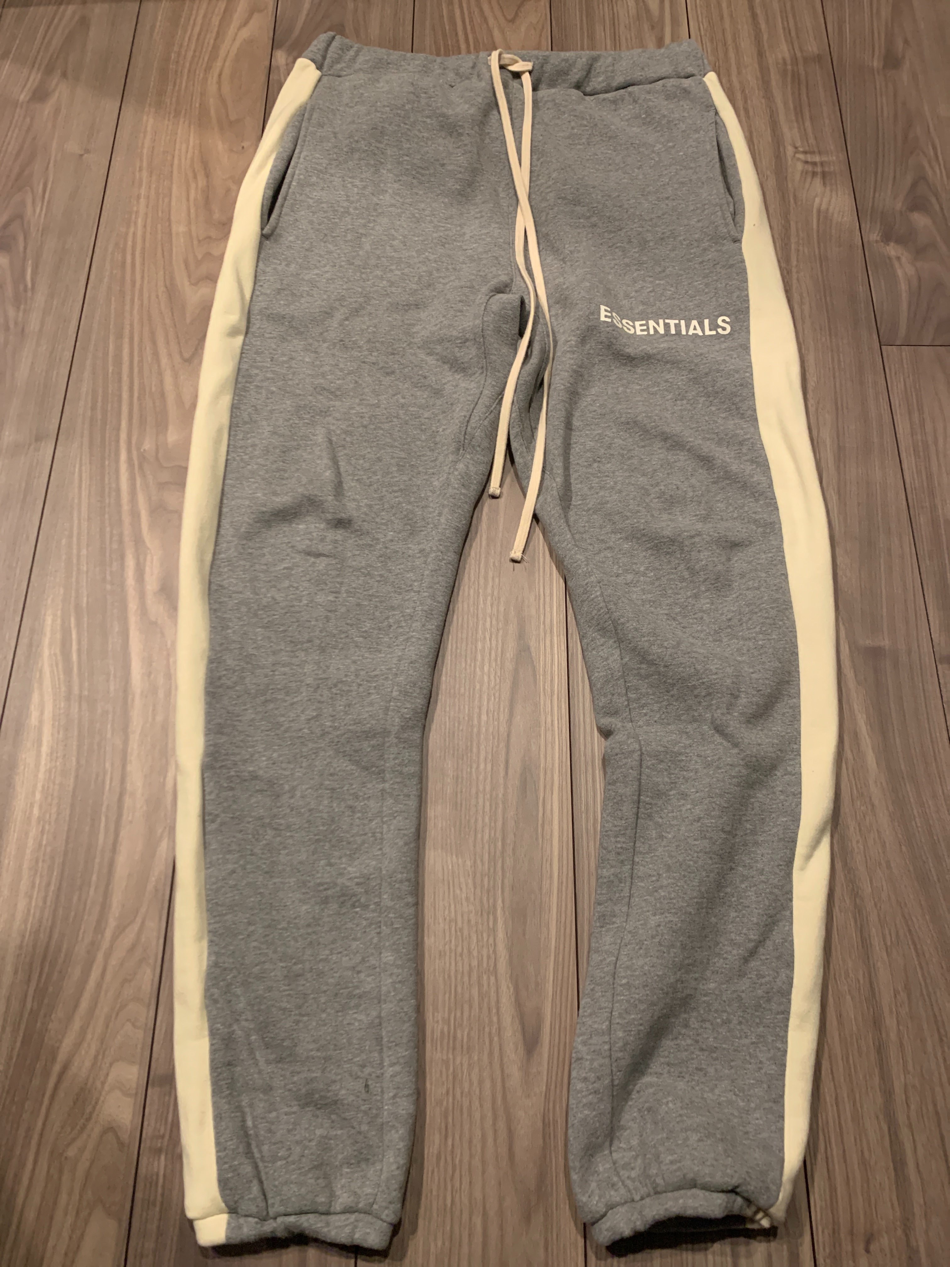 FEAR OF GOD Essentials Side Stripe Sweatpants "Grey"